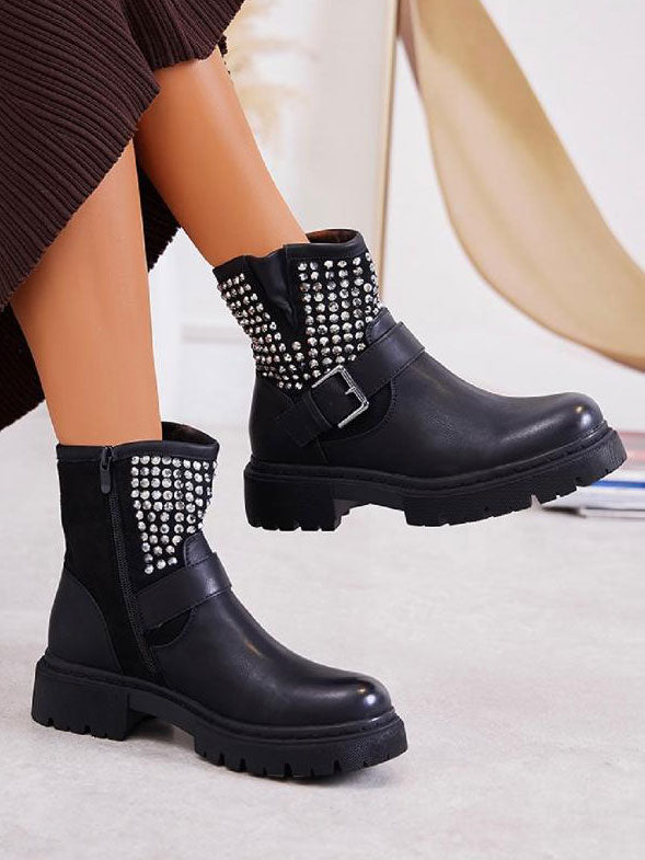 Millie - Stövlar dekorerade med shiny nitar på sidan